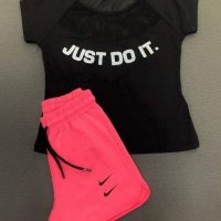 Дамски комплекти Nike, снимка 4 - Спортни екипи - 37242335