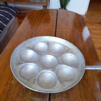 Стар алуминиев тиган за яйца #4, снимка 2 - Антикварни и старинни предмети - 37238932
