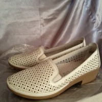 дамски бели обувки, снимка 3 - Дамски ежедневни обувки - 40153432