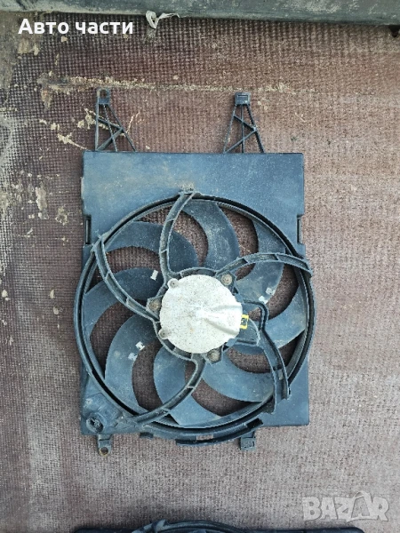 Вентилатор за охлаждане на радиатора за Fiat Linea 2009 бензин 51784705 ARA318114, снимка 1