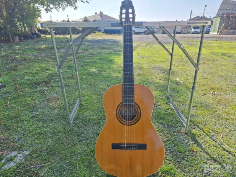 Една класическа китара +Детска електрическа китара., снимка 1