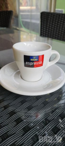 Чаши за кафе TCHIBO 8броя с чинийки, снимка 1