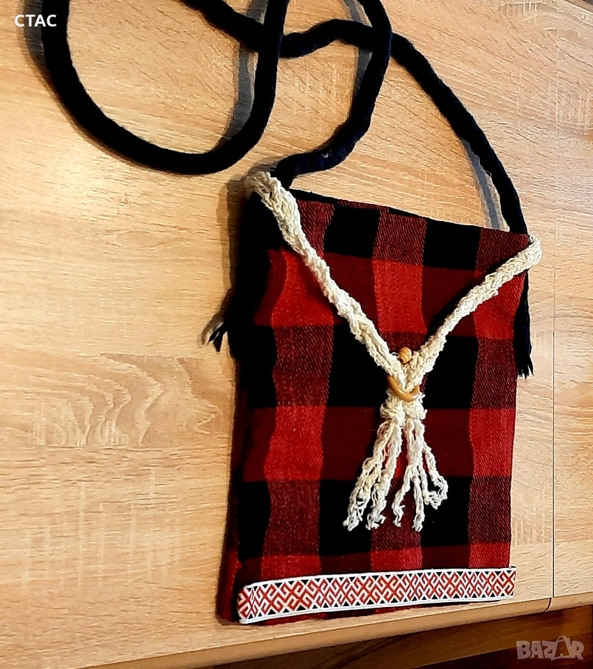 Нови,декоративни възглавнички с автентична украса и нова торбичка, снимка 1