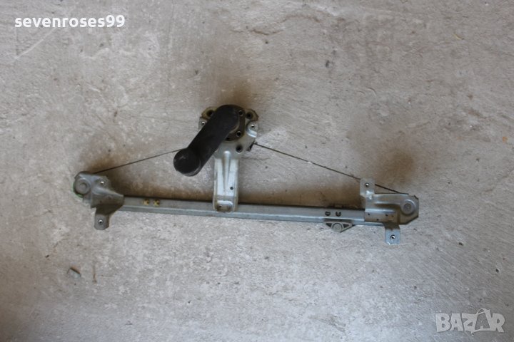 Машинка стъкло ръчна задна дясна Опел Вектра А 1.4i 1991 Opel Vectra A, снимка 1