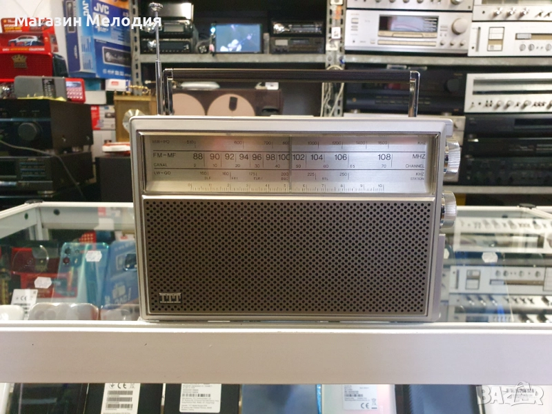 Радио ITT TINY 200 В отлично техническо и визуално състояние., снимка 1