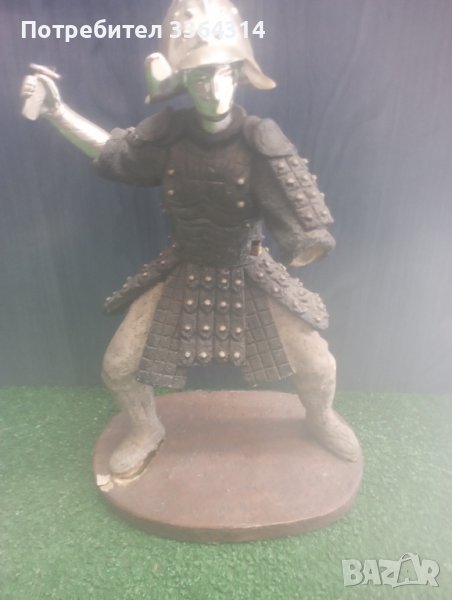 Статуя на самурай, снимка 1