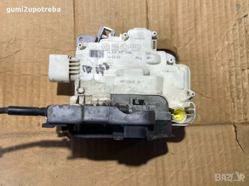 Брава Предна Лява Врата 8J1837015A Porsche Cayenne 3.0D 92A/EG22/2012, снимка 1