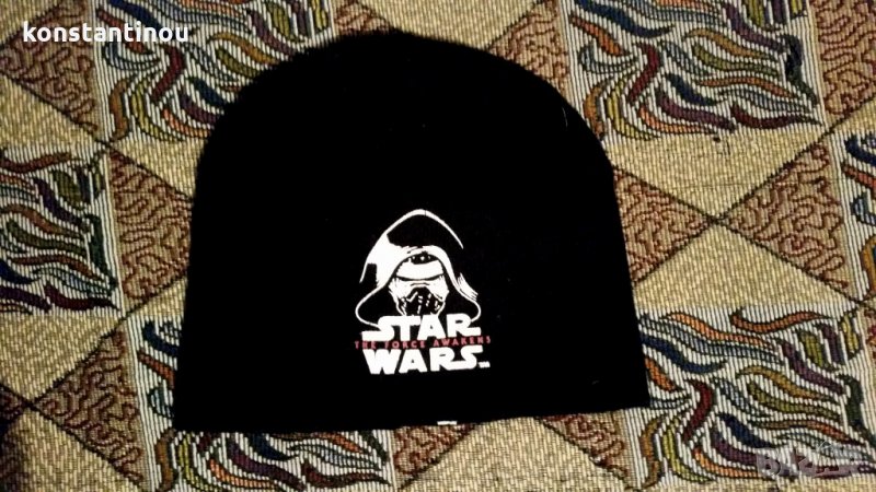 Оригинална зимна шапка Star Wars Darth Vader, снимка 1
