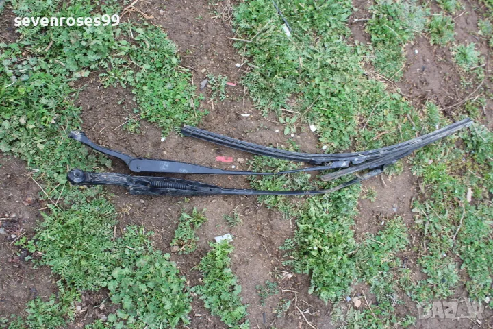 Рамо предни чистачки ляво дясно Фиат Панда 3 1.3D 2012-2022 Fiat Panda 3 4врати , снимка 1