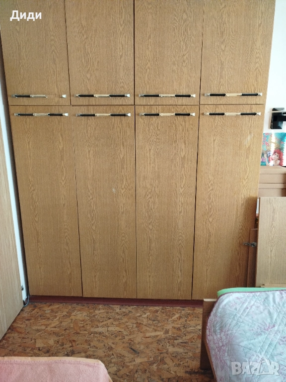 Подарявам голям гардероб , снимка 1