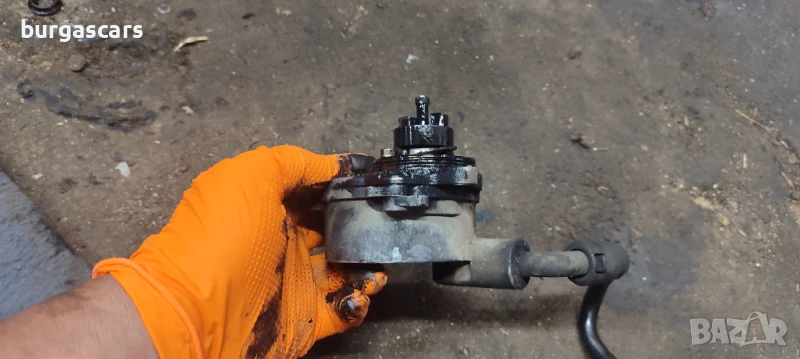 Вакуум помпа Mercedes C220 W203 - 80лв, снимка 1