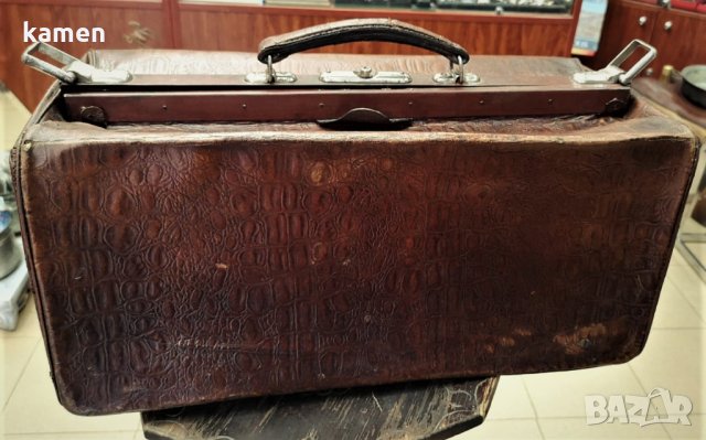 Докторска чанта,куфар крокодилска кожа, снимка 2 - Антикварни и старинни предмети - 30775166
