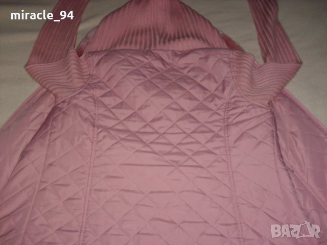 Розово яке с плетени ръкави и плетена качулка - изгодно.