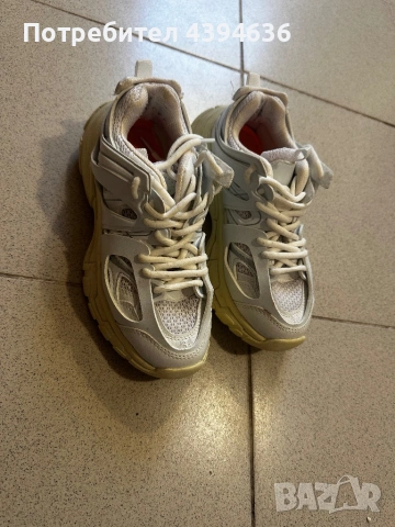 Дамски бели маратонки