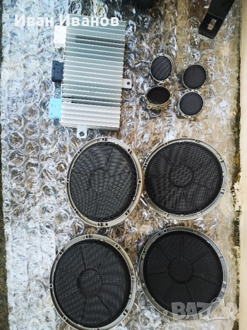 усилвател, говорители, пищялки и буфер от Citroen C5x7 HiFi система 