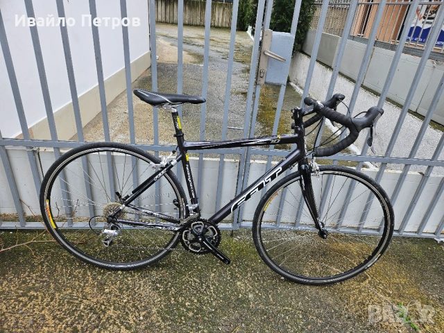 Шосеен алуминиев велосипед 28 цола FELT-шест месеца гаранция