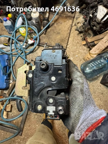 Предна лява ключалка за Ауди Audi A6,A4 само за 20лв. 4b1837015b, снимка 3 - Части - 52901514