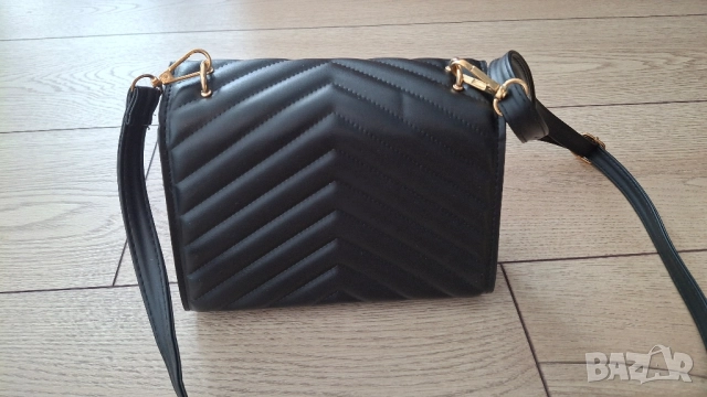 Мини чанта черна , снимка 4 - Чанти - 51759919