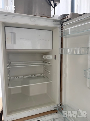 Малък хладилник за вграждане Kupperbusch, снимка 5 - Хладилници - 50282480