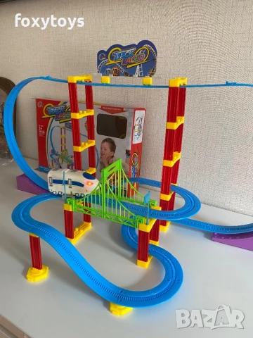 Локомотивче с 3D релсов път с лупинг, влак, релси