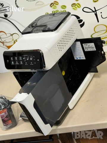 Кафемашина кафе автомат Philips EP3243 с гаранция, снимка 2 - Кафемашини - 54118340