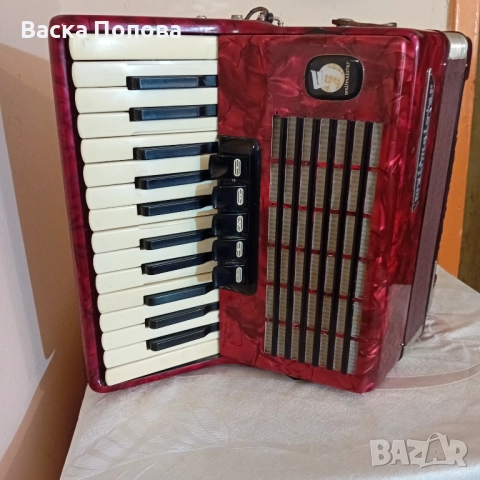 Продавам Акордеон- Велтмайстер,,Стела,, 40 баса, снимка 2 - Акордеони - 52489134