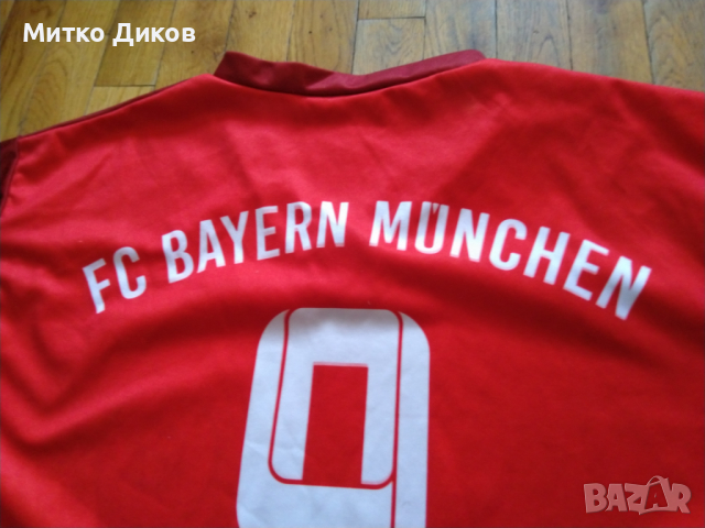 Байерн Мюнхен футболна фен тениска и №9 Левандовски размер М отлична, снимка 5 - Футбол - 44605698