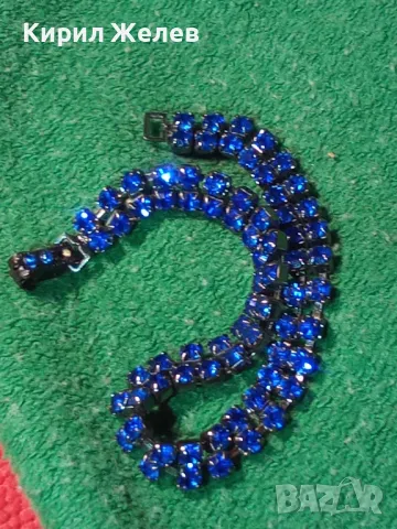 НЕЖНА ПОСРЕБРЕНА ВИНТИДЖ АРТ ГРИВНА с БЛЕСТЯЩИ ФАСЕТИРАНИ СИНИ КРИСТАЛИ 43528, снимка 12 - Гривни - 47034884