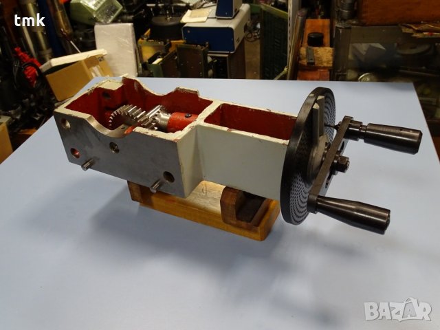 Приспособление делително за фреза TOS, снимка 2 - Резервни части за машини - 31346622