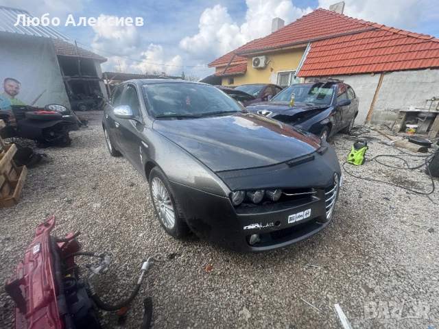 Алфа Ромео 2,4 jtdm 200, снимка 2 - Автомобили и джипове - 53217403