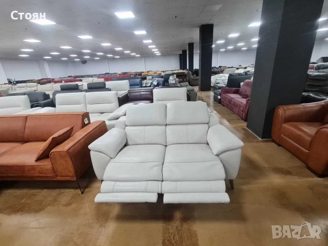 Светло сив кремав кожен диван двойка с ел релаксиращ механизъм, снимка 9 - Дивани и мека мебел - 39964126