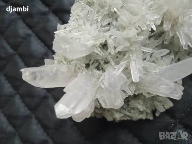 №81, Кварц, Кварцова друза, Кристали, Минерали, Родопи, Bgminerals,, снимка 3 - Декорация за дома - 48707924