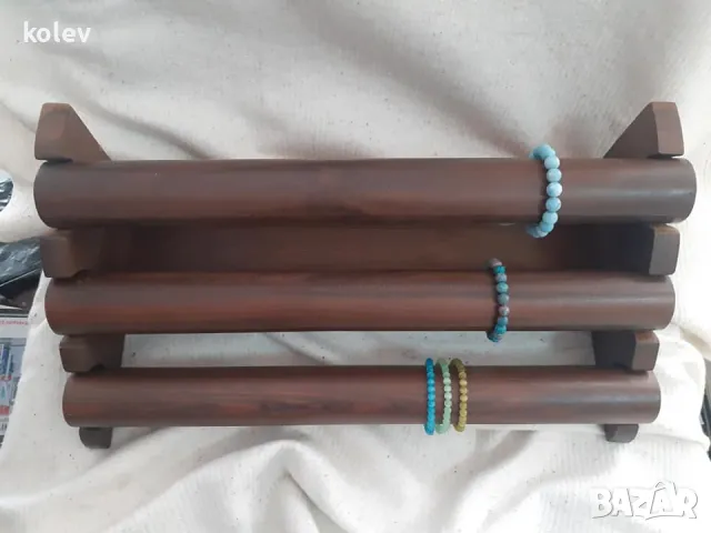 дървена поставка за гривни и часовници на три реда 47/24/16 см