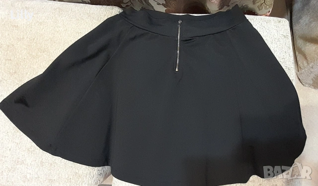 Черна пола м размер , снимка 2 - Блузи с дълъг ръкав и пуловери - 53143763