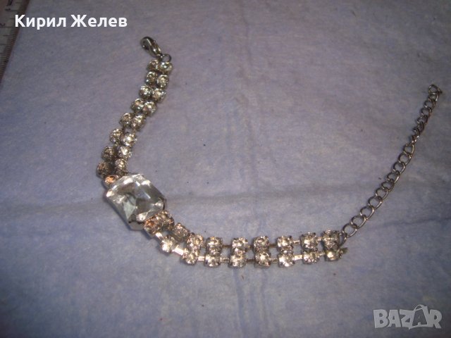 СРЕБРИСТА ВИНТИДЖ ГРИВНА с ФАСЕТИРАНИ БЛЕСТЯЩИ КРИСТАЛИ 7634