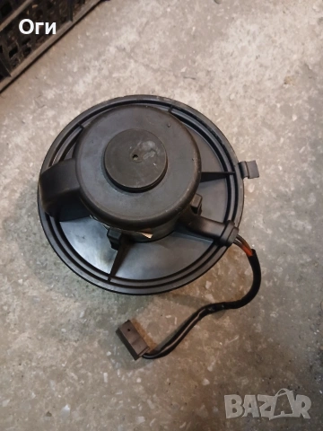 Моторче парно за ауди 80 В3 и В4 839 819 021