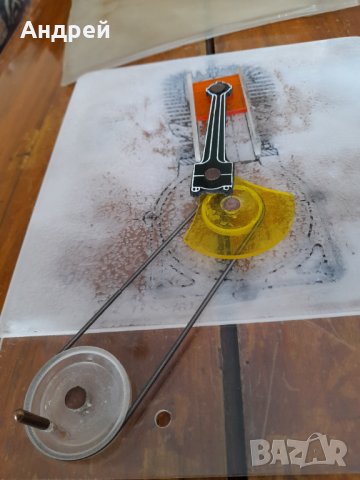 Старо учебно помагало Разрез двутактов двигател, снимка 4 - Други ценни предмети - 31860471