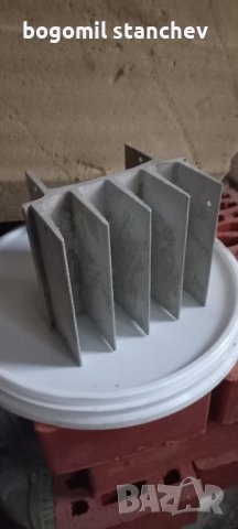 Алуминиев радиатор за усилвател
