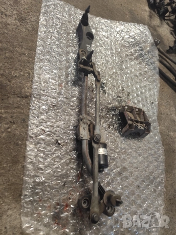 Механизъм с Моторче(чистачки)-BMW-e60-e61-530d-218кс