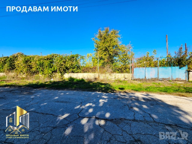Продавам парцел 1300кв.м., с. Царевци