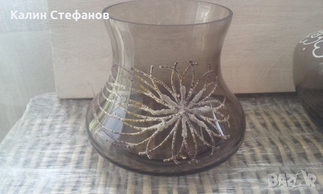 Три различни вазички кафяво стъкло с украса на ръка, снимка 3 - Вази - 30053391