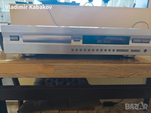 Продавам СD плеър Yamaha CDX-596