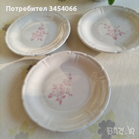 Порцеланови десертни чинийки-60те год. , снимка 1
