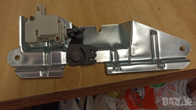 механизъм за багажник VW Golf, Bora , Passat 