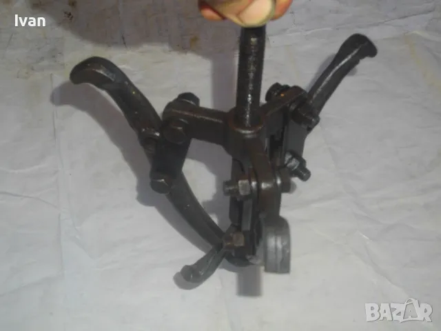 Немска Голяма СТАРО КАЧЕСТВО РЪЧНА СКОБА ТРИРАМЕННА ЗА ВАДЕНЕ НА ЛАГЕРИ 6 инча-15,24см, снимка 12 - Други инструменти - 47506972