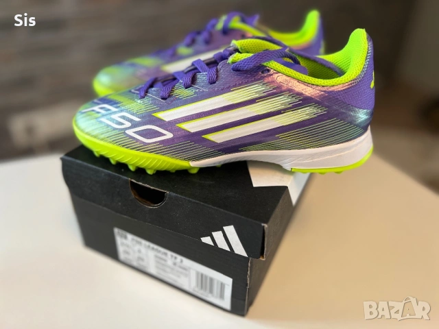 Футболни обувки Adidas, снимка 3 - Футбол - 53992437