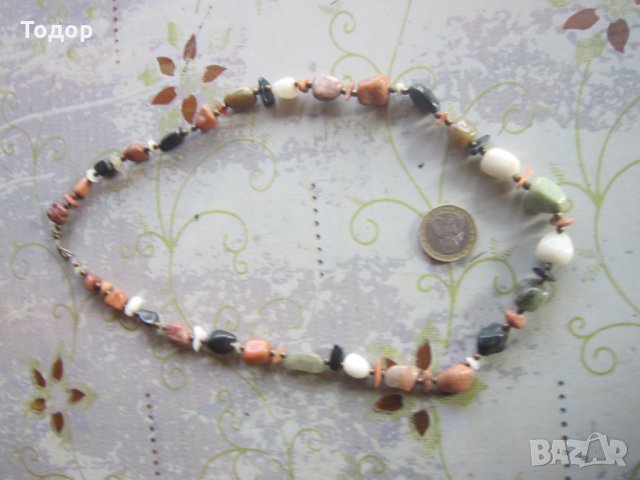 Колие гердан с естествени камъни 