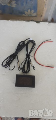 Двоен термометър, работещ на  12 V, снимка 1 - Каравани и кемпери - 36503691
