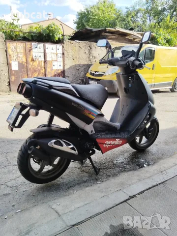 Aprilia sr 50i добро състояние , снимка 3 - Мотоциклети и мототехника - 56074716