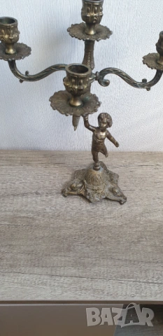 Голям бронзов свещник, снимка 7 - Антикварни и старинни предмети - 54237951
